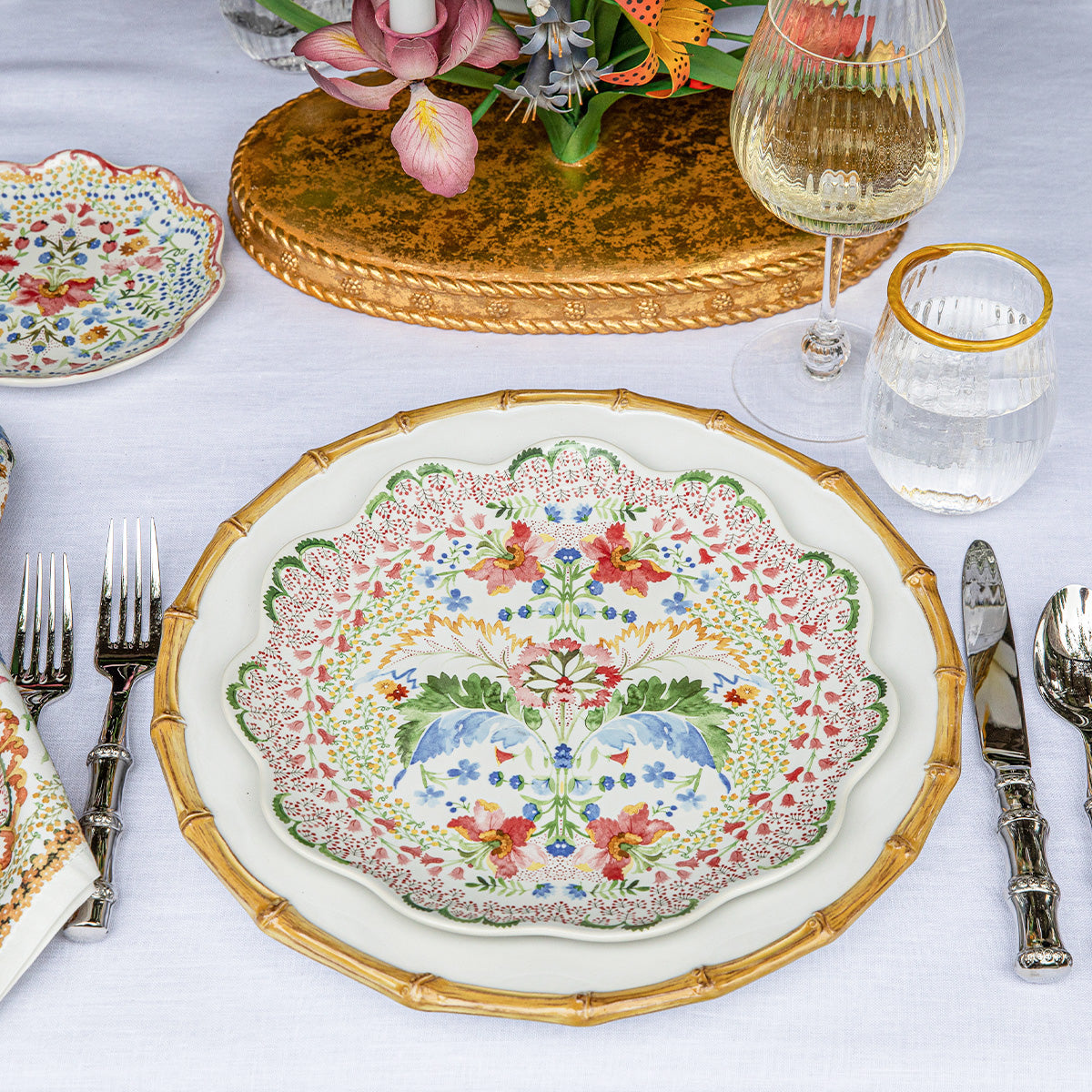 An image of Juliska Sofia Dinner Plate - Multi