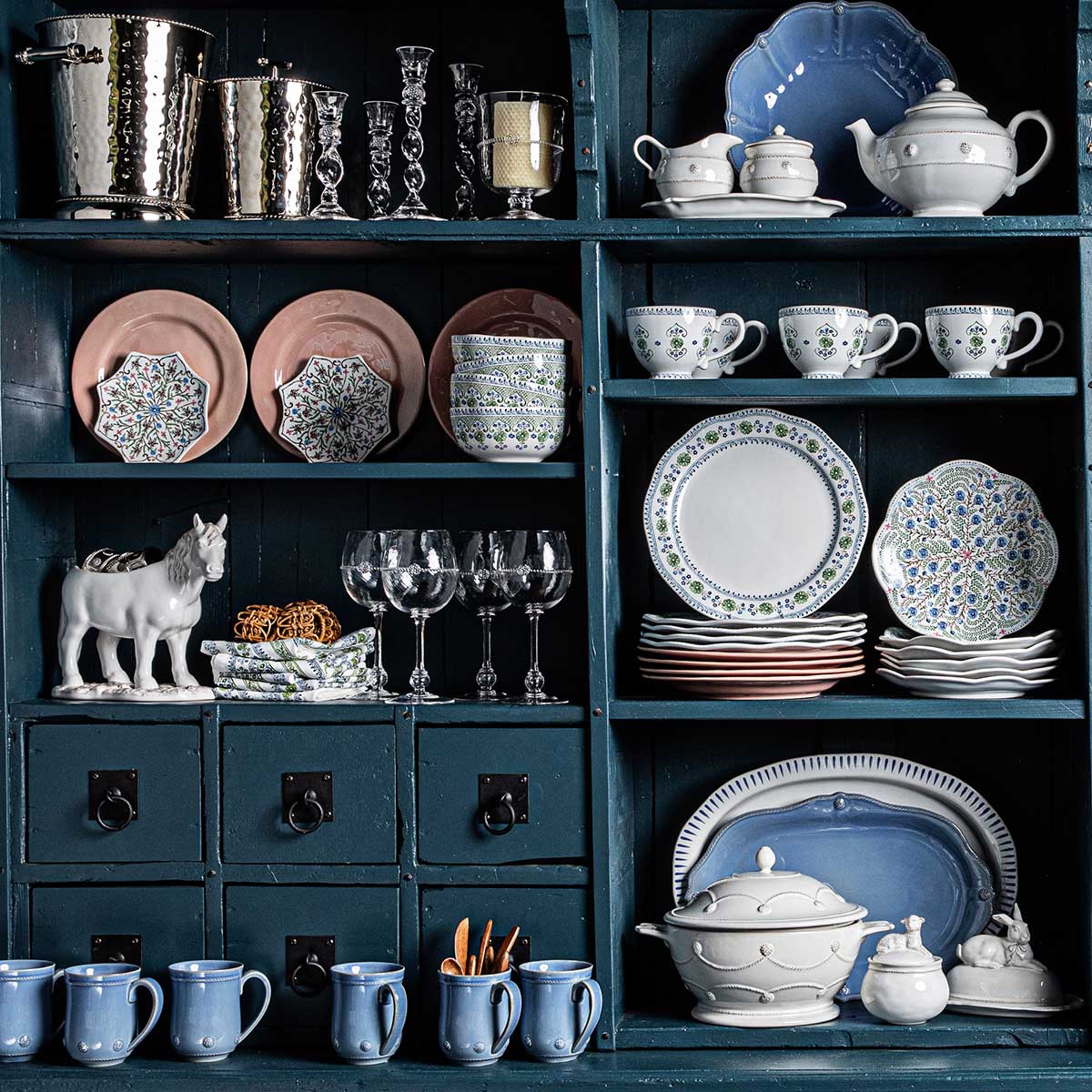 An image of Juliska Villa Seville Breakfast Cup - Chambray