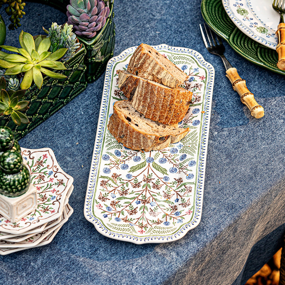 An image of Juliska Villa Seville 15" Hostess Tray - Chambray
