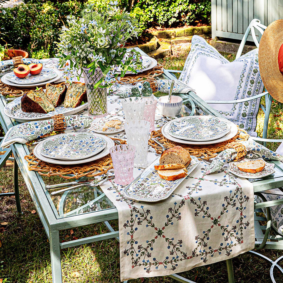 An image of Juliska Villa Seville 15" Hostess Tray - Chambray