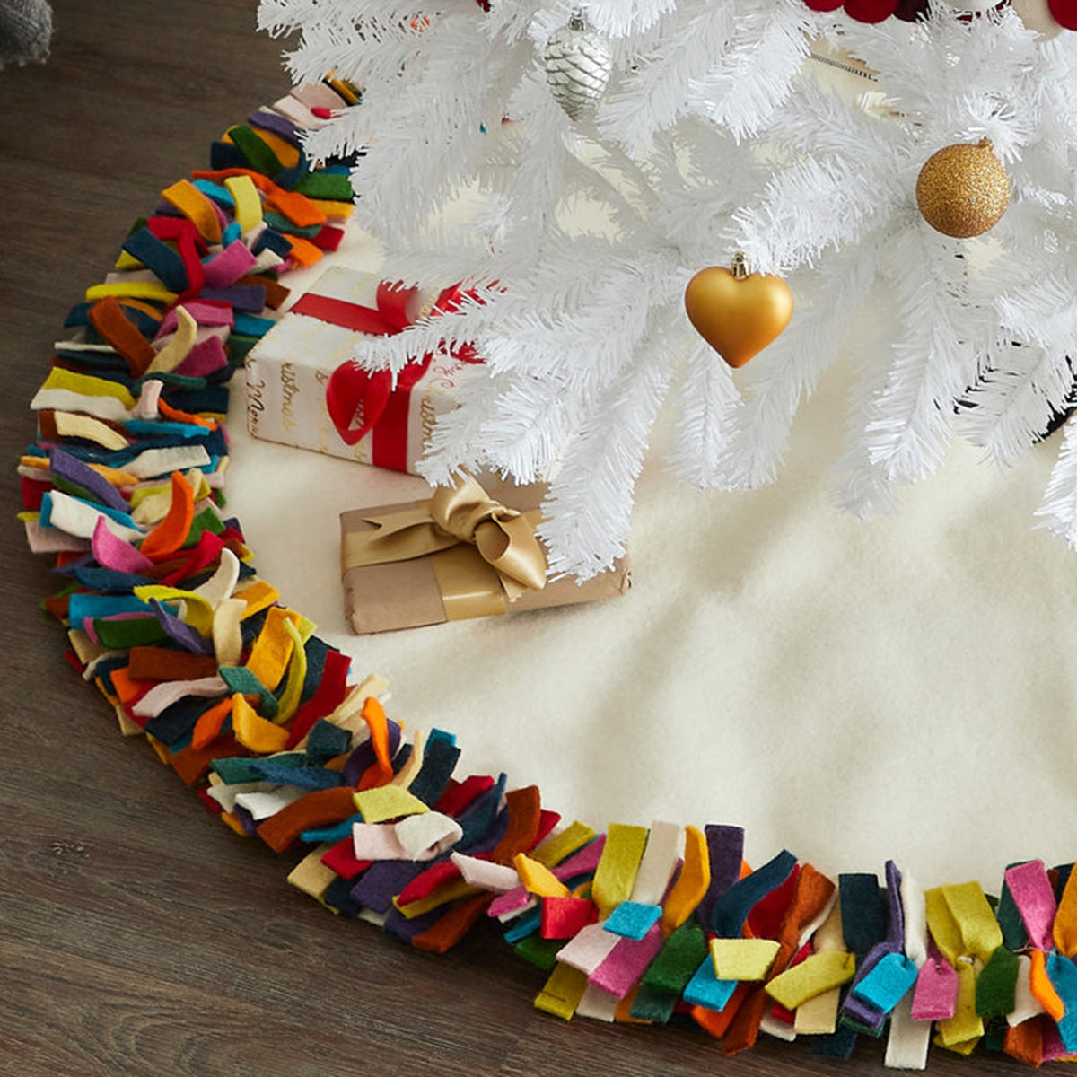 An image of Arcadia Multicolor Fringe Border Felt Tree Skirt