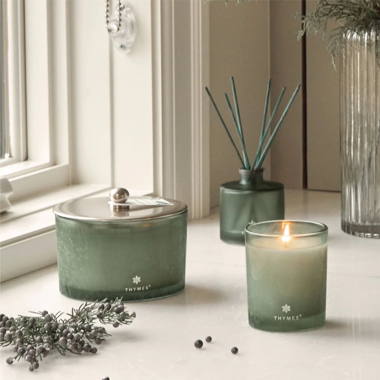 An image of Thymes Highland Frost Aromatic Candle 6.5 oz