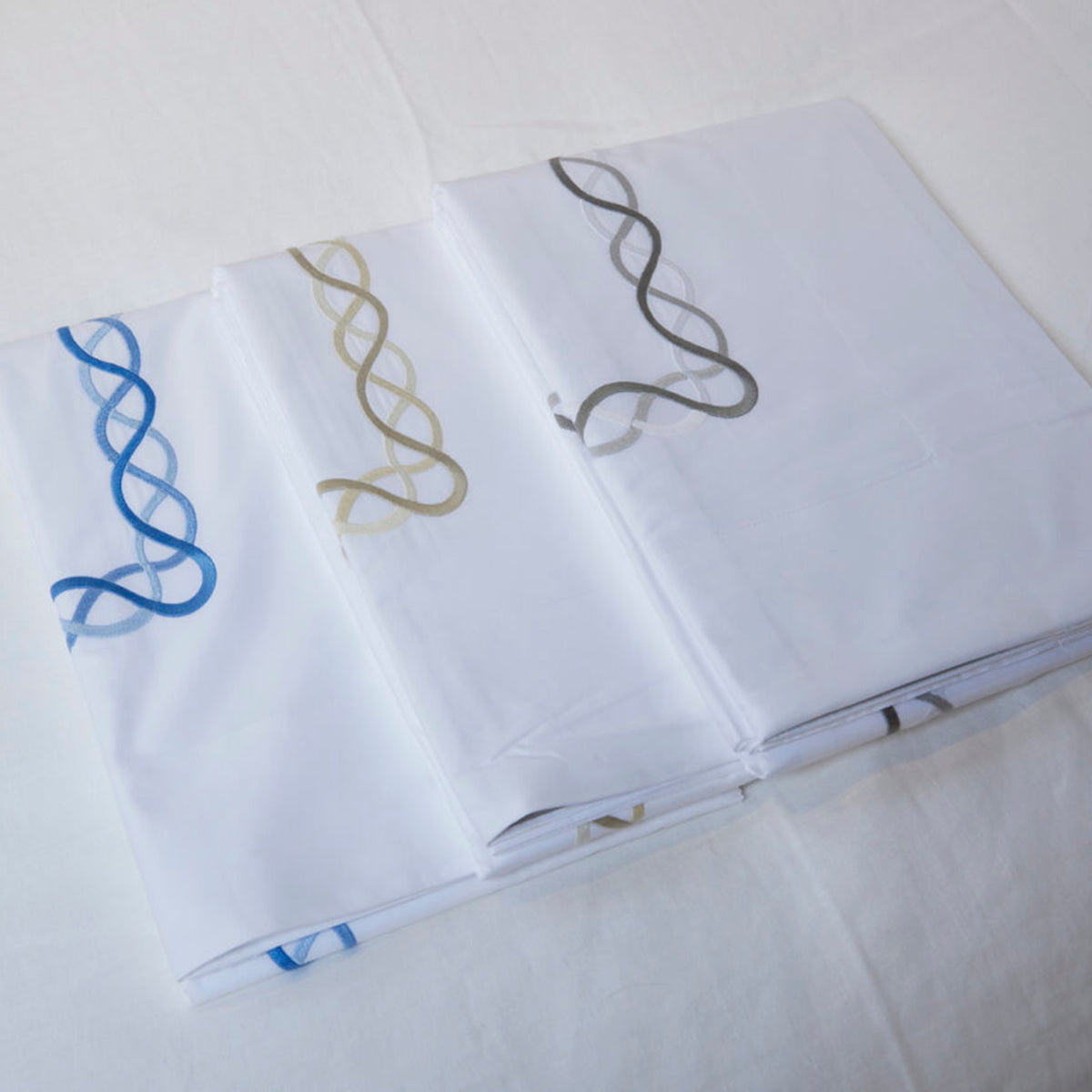 An image of Gracious Home Triple Chain Link Duvet Cover