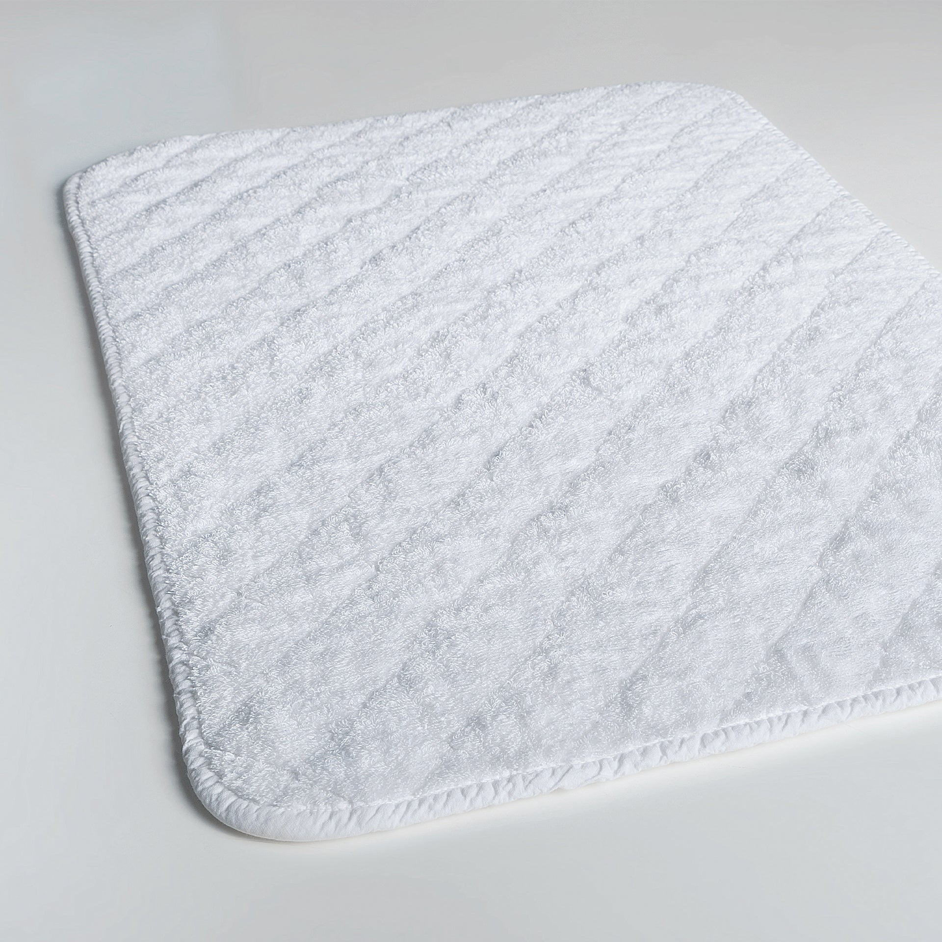 Scandia Indulgence Quilted Tubmat - White