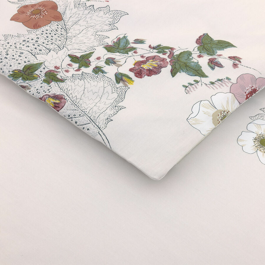 An image of Yves Delorme Corolles Duvet Cover