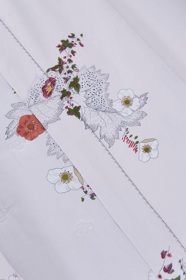 An image of Yves Delorme Corolles Flat Sheet