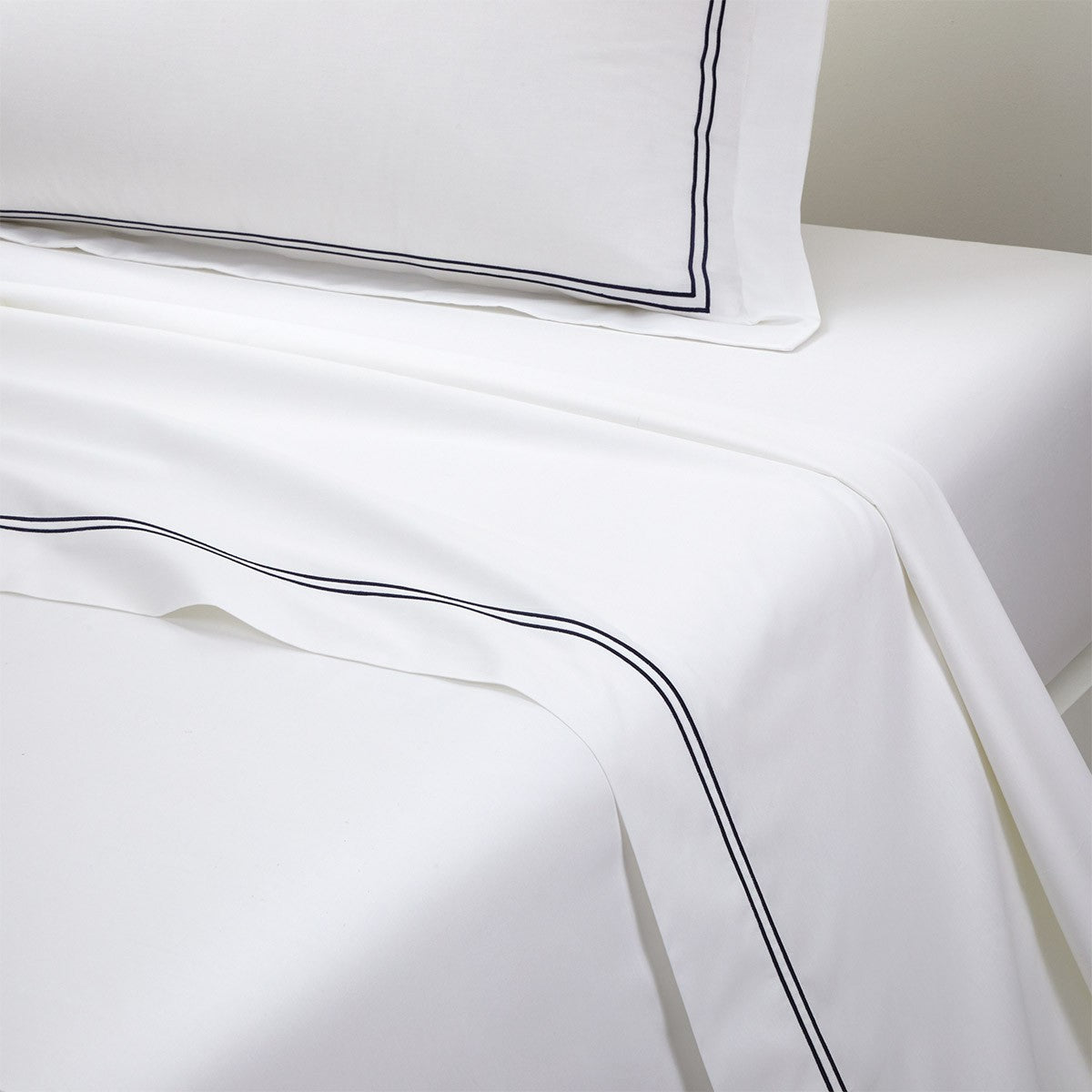 An image of Yves Delorme Duo Flat Sheet
