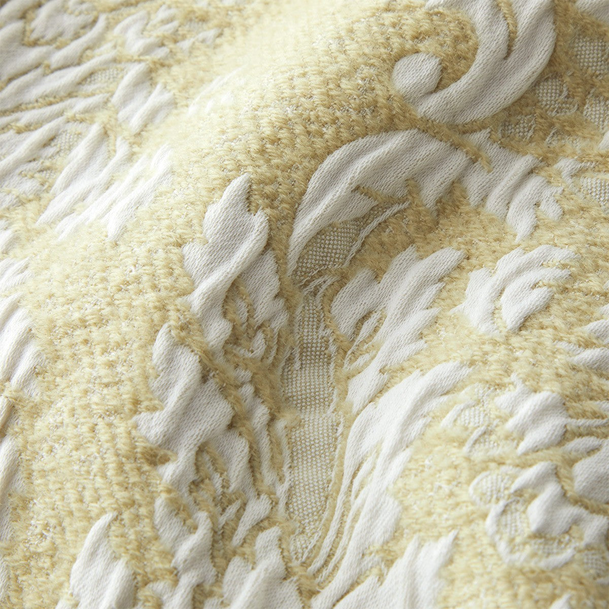 An image of Yves Delorme Fresque Coverlet