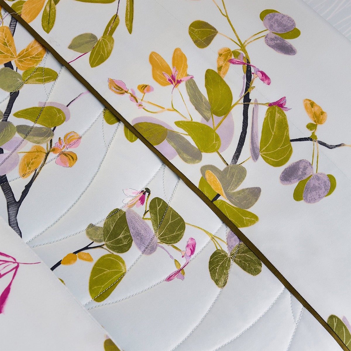An image of Yves Delorme Luciole Flat Sheet