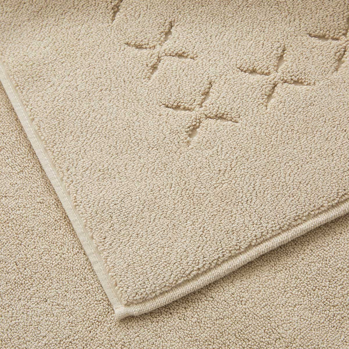 An image of Yves Delorme Nature Bath Mat