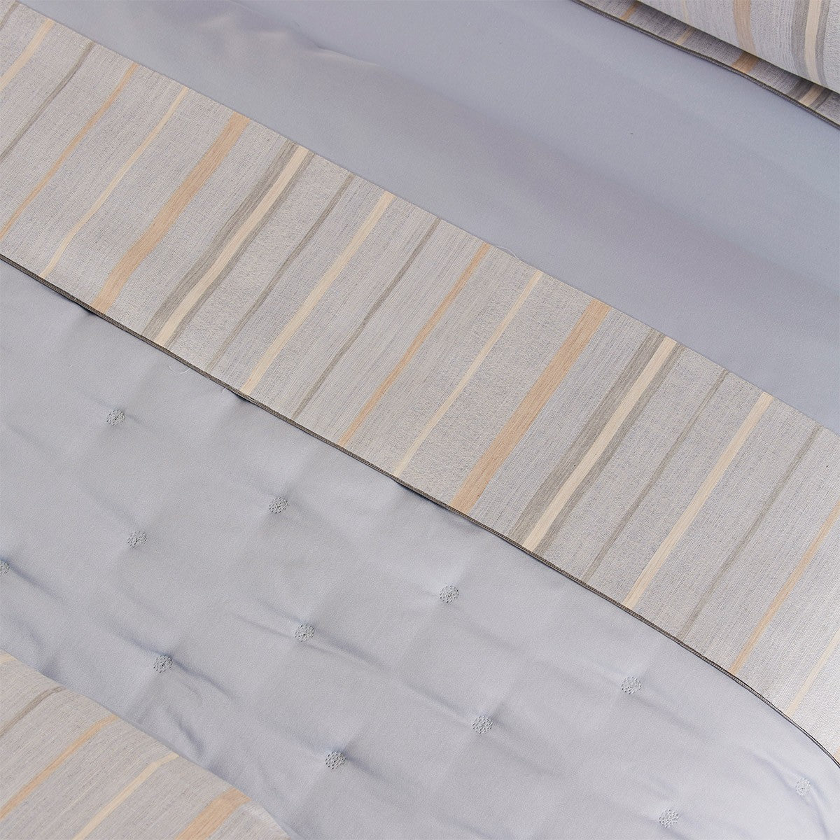 An image of Yves Delorme Ombree Flat Sheet