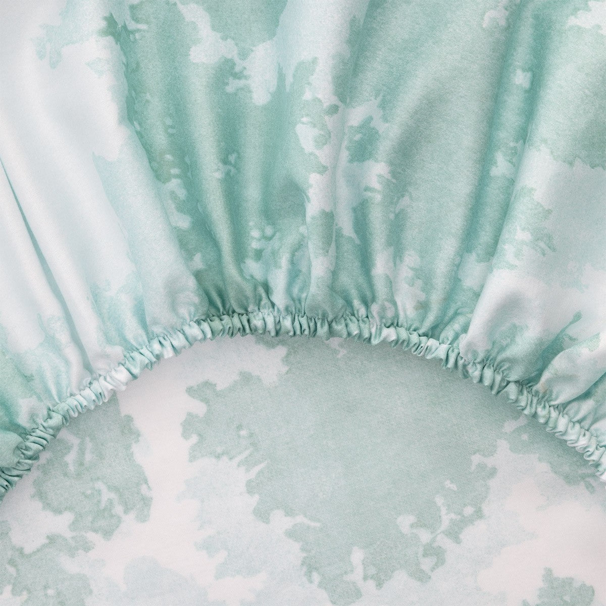An image of Yves Delorme Panorama Fitted Sheet