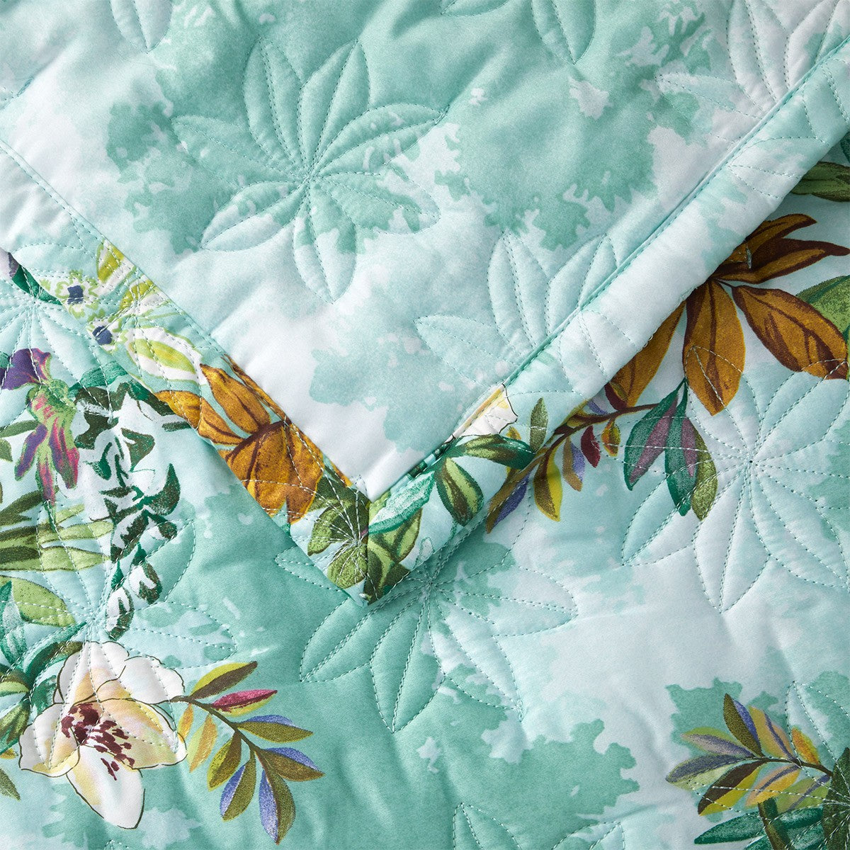 An image of Yves Delorme Panorama Quilted Coverlet