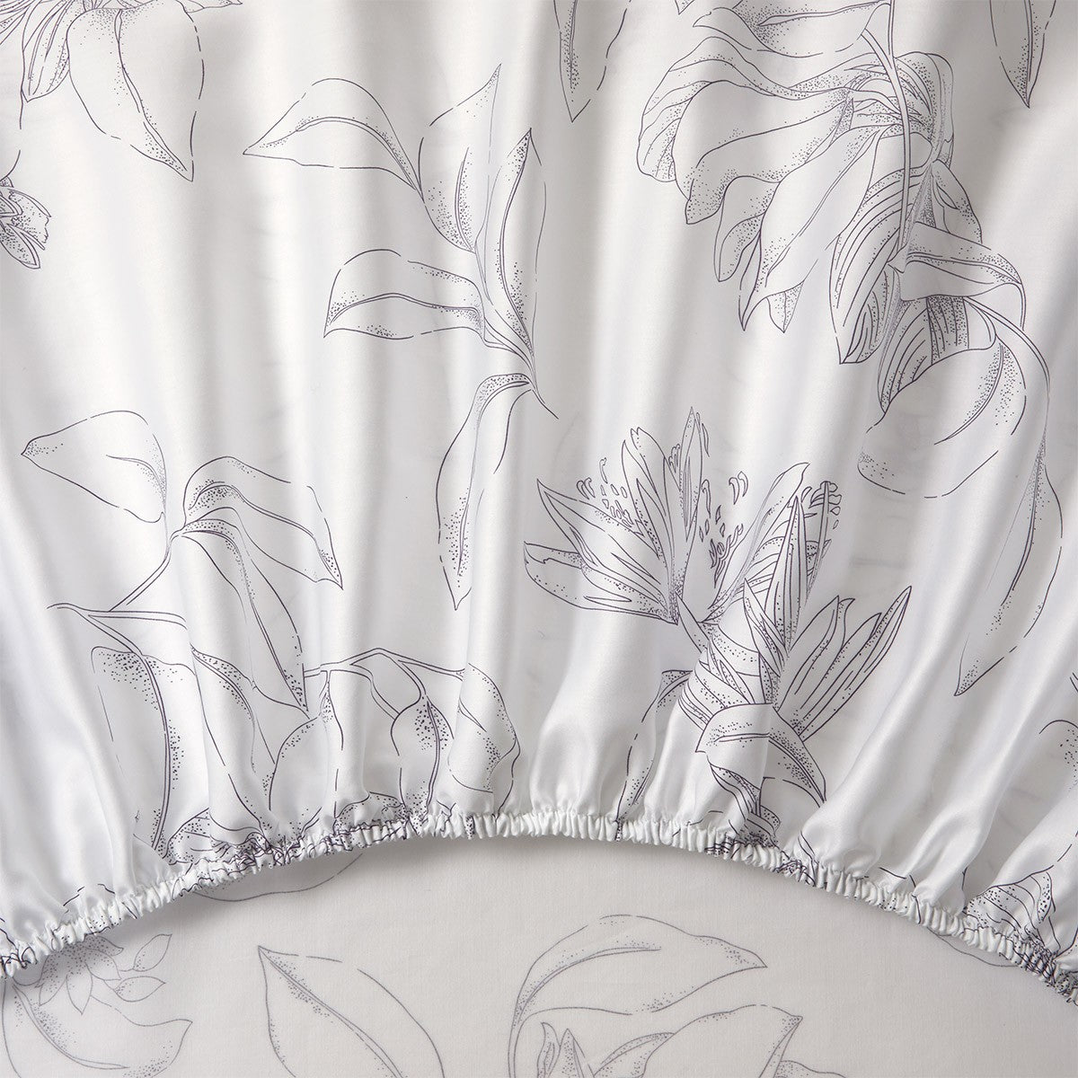 An image of Yves Delorme Parfum Fitted Sheet