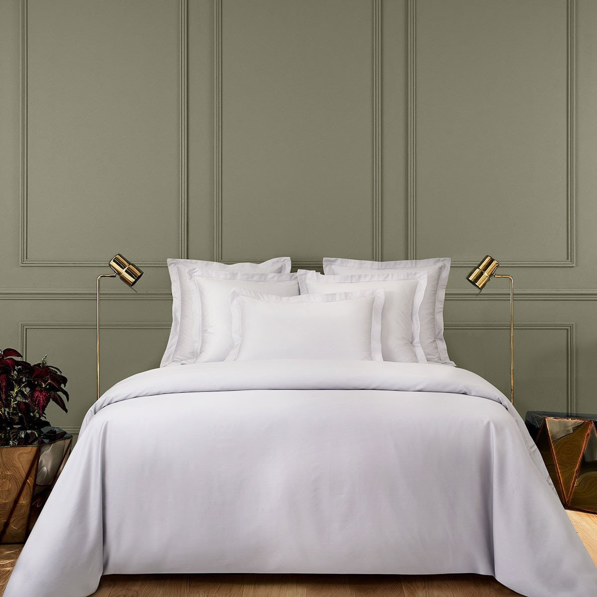 An image of Yves Delorme Triomphe Fitted Sheet