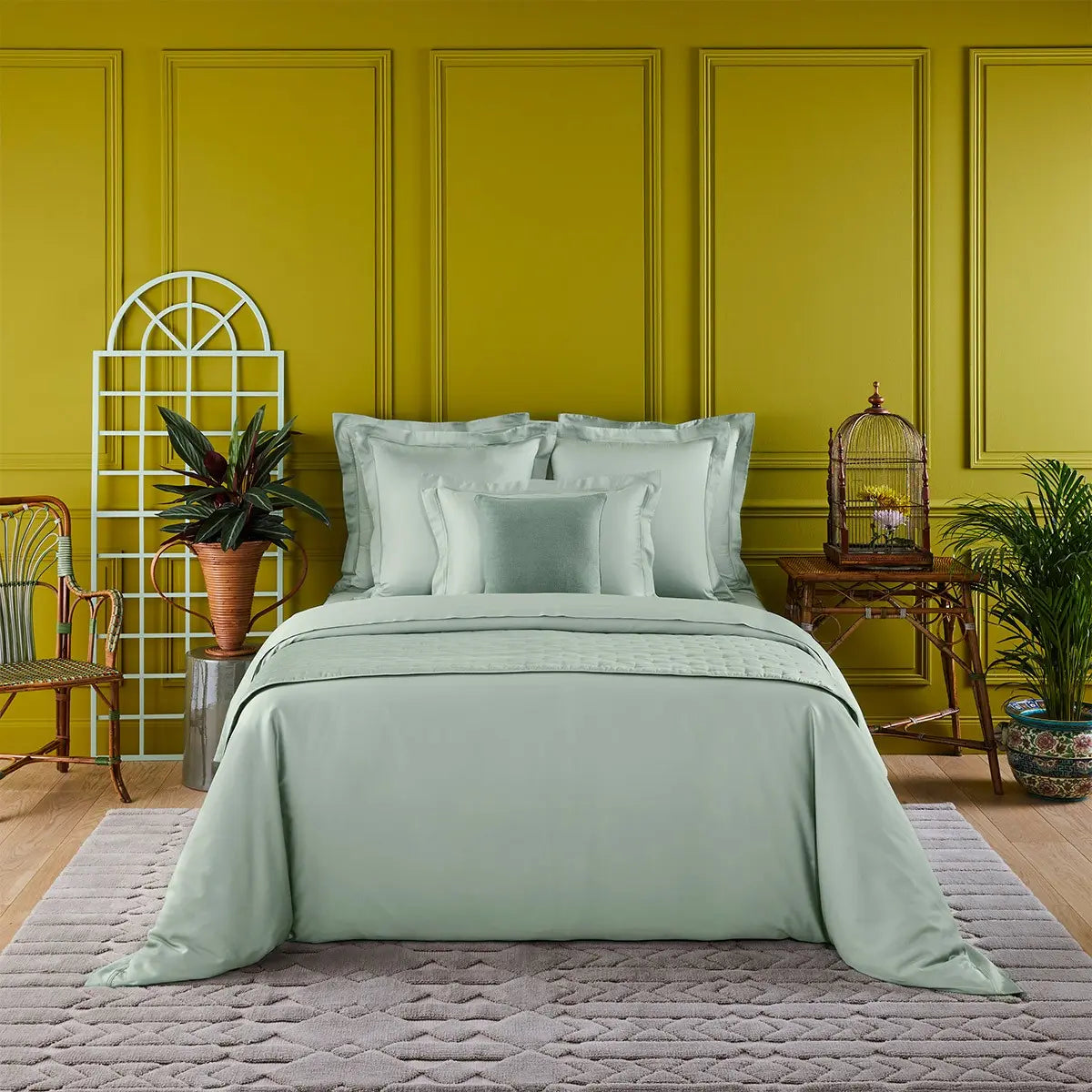 An image of Yves Delorme Triomphe Quilted Coverlet