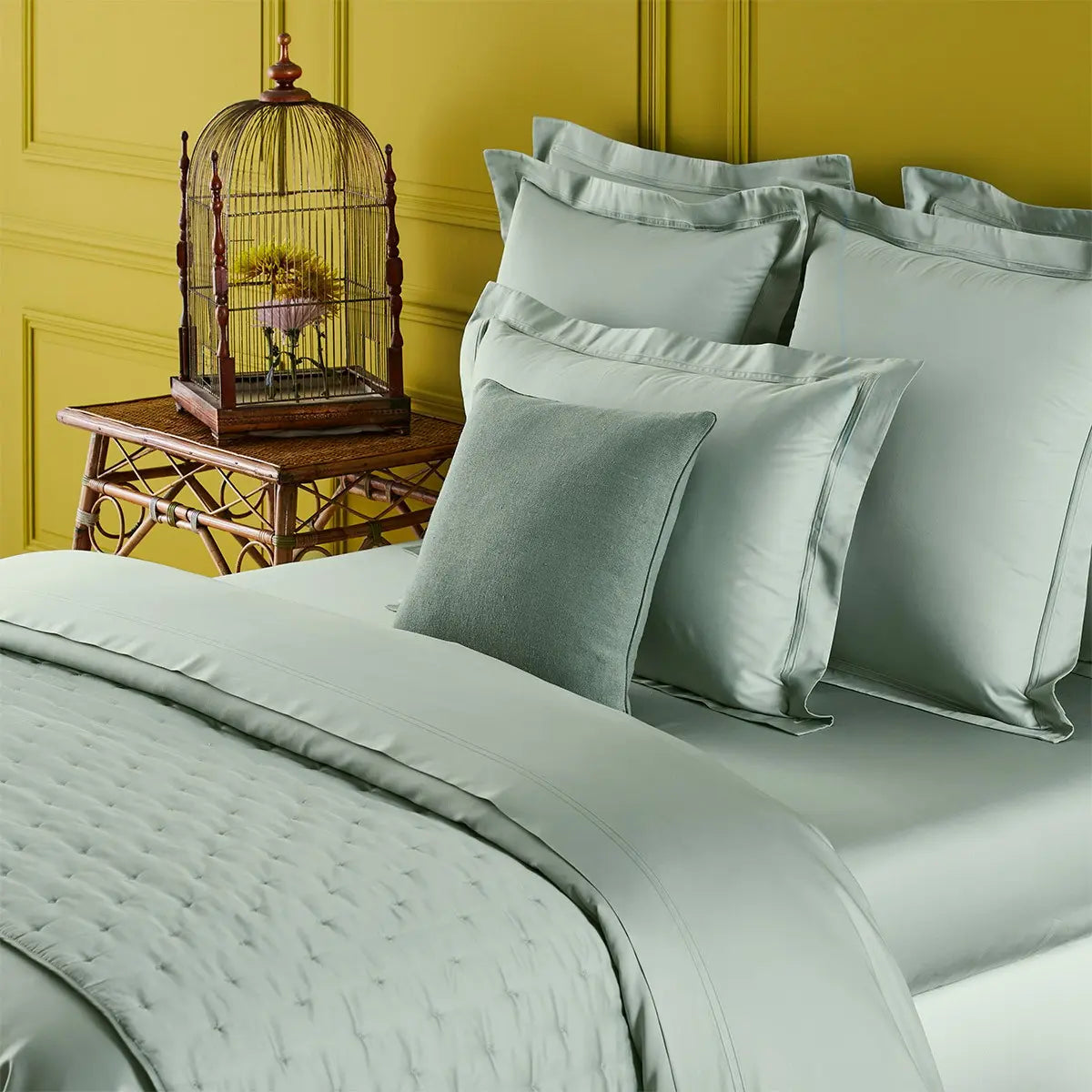 An image of Yves Delorme Triomphe Quilted Coverlet