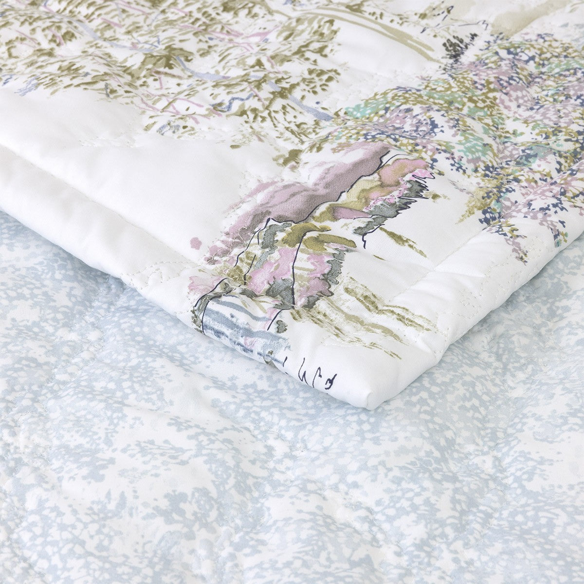 An image of Yves Delorme Lande Quilted Coverlet