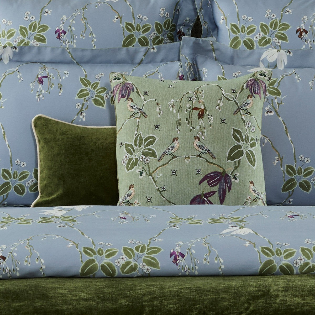 An image of Yves Delorme Rameau 18" Decorative Pillow