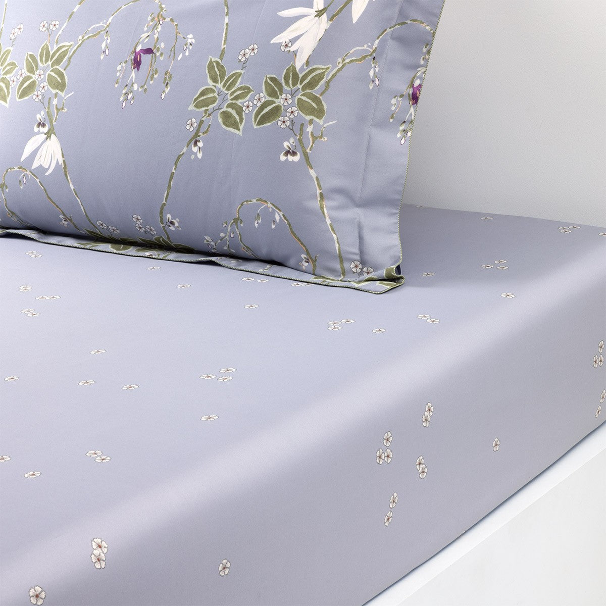 An image of Yves Delorme Rameau Fitted Sheet