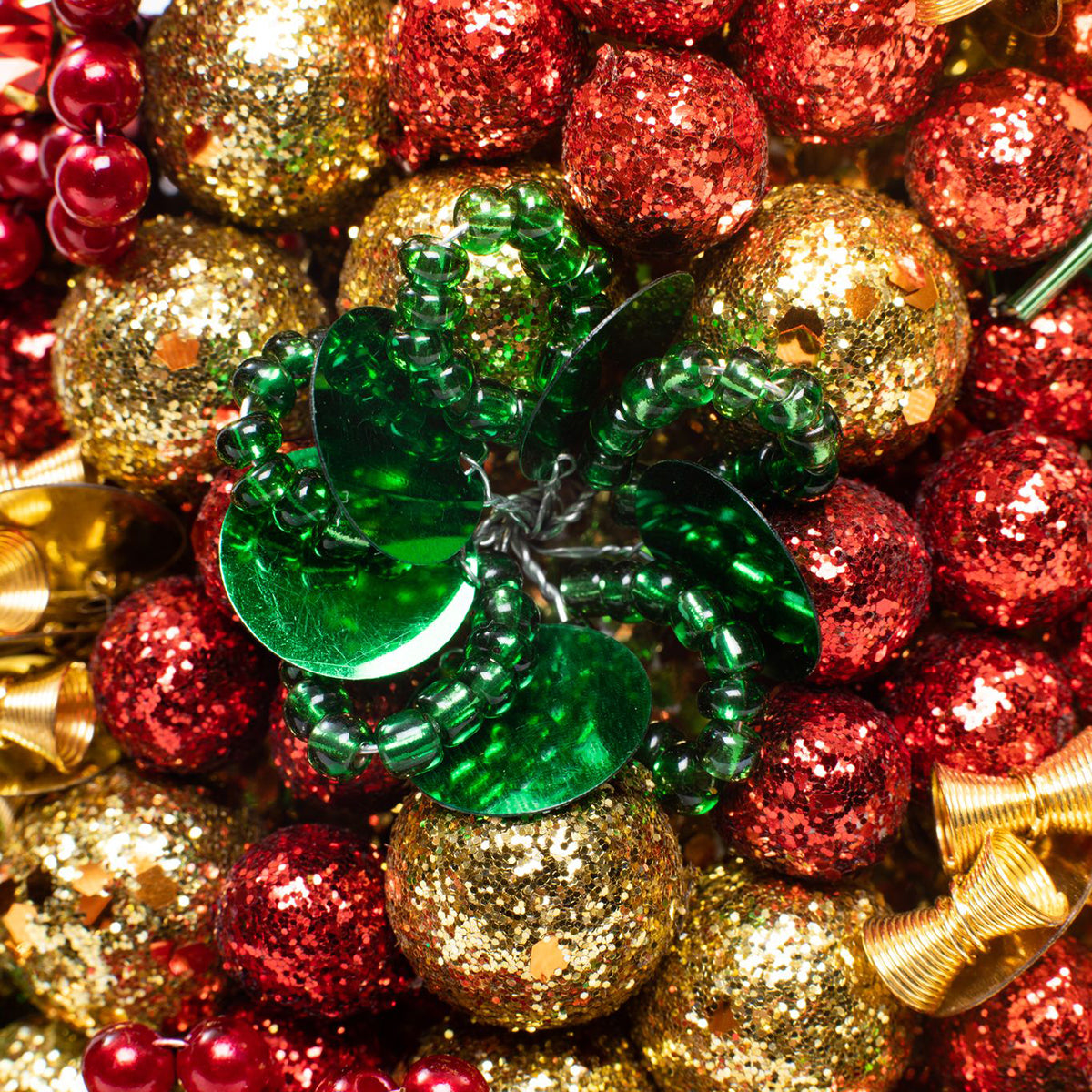 An image of Salzburg Majestic Holiday Candle Ring and Wreath