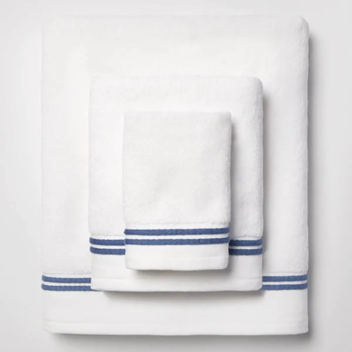 An image of Sferra Aura Bath Towel